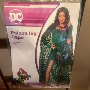 DC Poison Ivy Cape with Green Leaf Design